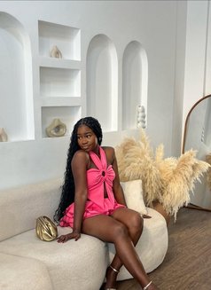 Sexy Slutty Horny African Girl Rindah - puta in Kathmandu Photo 3 of 5