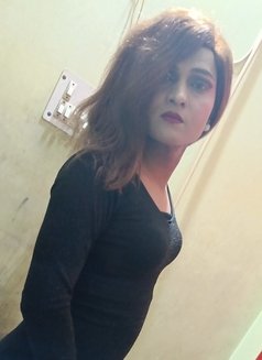 Sexy Tashu - Transsexual adult performer in New Delhi Photo 1 of 10