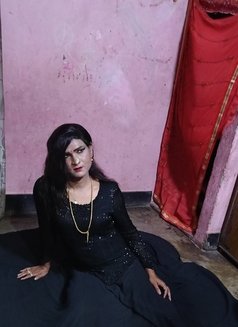 Sexy Tashu - Transsexual adult performer in New Delhi Photo 9 of 10