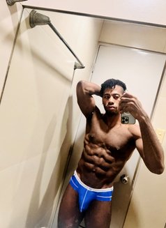 Sexy Teddy - Male escort in Manila Photo 9 of 11