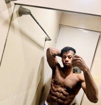 Sexy Teddy - Male escort in Manila