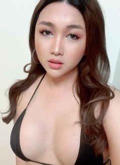 Sexy Top & Bottom - Transsexual escort in Bangkok Photo 1 of 7