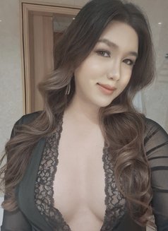 Sexy Top & Bottom - Acompañantes transexual in Bangkok Photo 6 of 7