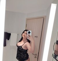 Sexy Top & Bottom - Transsexual escort in Bangkok