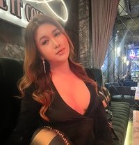 Sexy Top & Bottom - Transsexual escort in Bangkok