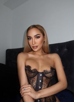 Sexy TS Thai mix Venezuela available now - Transsexual escort in Dubai Photo 27 of 30