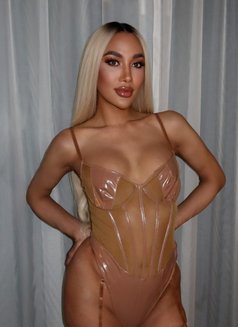 Sexy TS Thai mix Venezuela available now - Transsexual escort in Abu Dhabi Photo 1 of 30