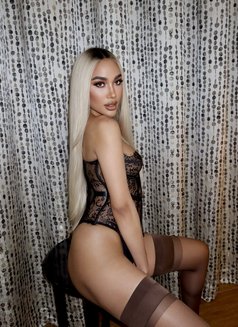 Sexy TS Thai mix Venezuela available now - Transsexual escort in Abu Dhabi Photo 30 of 30