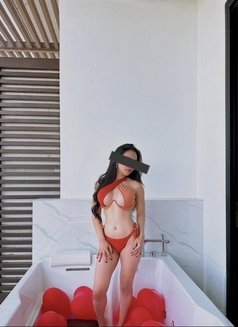Sexy Victoria - puta in Bangkok Photo 8 of 9