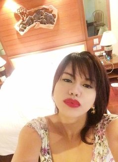 Sexy Busty Curvy Vivian TS - Transsexual escort in Manila Photo 26 of 30