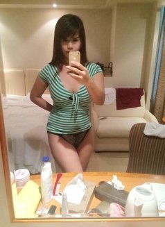 Sexy Busty Curvy Vivian TS - Transsexual escort in Manila Photo 2 of 30