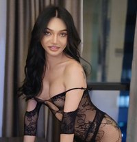 Sexy Wonder Woman 69 - Transsexual escort in Bangkok