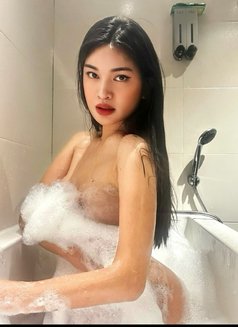 Sexy Yumi Cheng - escort in Taipei Photo 10 of 10