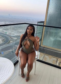 Sexy Zara - puta in Dubai Photo 5 of 9