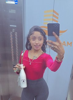 Sexy Zulekha - puta in Nairobi Photo 6 of 6