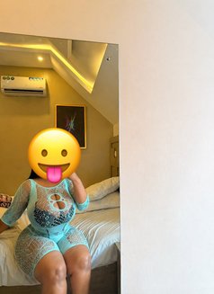 Sexybaby - masseuse in Accra Photo 5 of 7