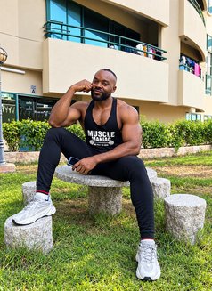 Sexyblack - Acompañantes masculino in Dubai Photo 1 of 6