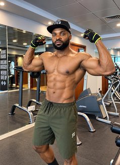 Sexyblack - Acompañantes masculino in Dubai Photo 5 of 6