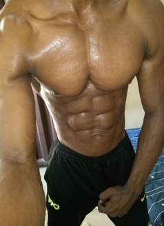 Sexyblackstud - Acompañantes masculino in Lagos, Nigeria Photo 7 of 10