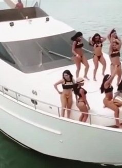 Sexyboatparties - escort in Faro Photo 2 of 3