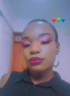 Sexydiamond - Transsexual escort in Nairobi Photo 7 of 15