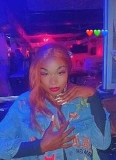Sexydiamond - Transsexual escort in Nairobi Photo 13 of 15