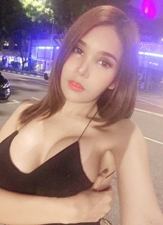 VIP Number 1 hot girl - escort in Bangkok Photo 2 of 11