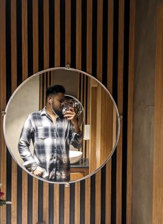 Sexykiller - Male escort in Kolkata Photo 2 of 4