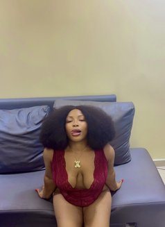 Sexymandy - puta in Cotonou Photo 2 of 2