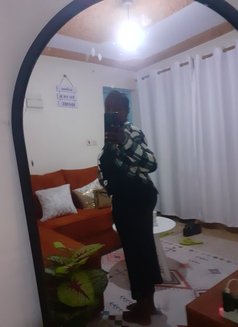 Sexypaidslut - puta in Nairobi Photo 2 of 6