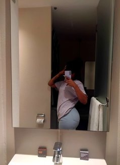 Sexyred - escort in Johannesburg Photo 2 of 2