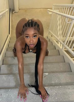 Sexysonia - escort in Accra Photo 2 of 4
