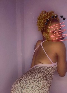 Sexyy Molly - puta in Kumasi Photo 3 of 4