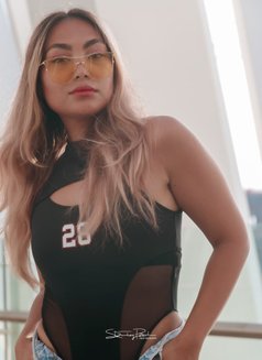 Seyran - adult performer in Dubai Photo 14 of 15