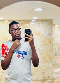 African verse - Male escort in Mumbai Photo 5 of 6