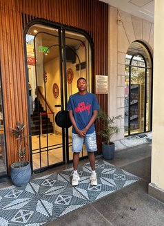 African verse - Male escort in Mumbai Photo 6 of 6