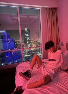 Sfn - Male escort in Riyadh Photo 6 of 13