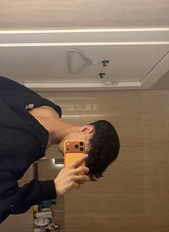 Sfn - Male escort in Riyadh Photo 11 of 13