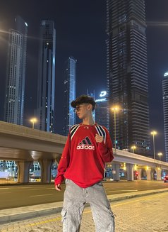 Sfn - Male escort in Riyadh Photo 14 of 21