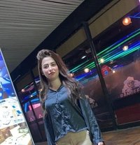 Sh Alini Busty - puta in Johor Bahru