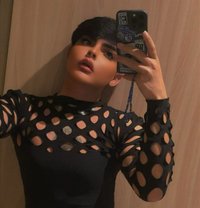 Sh Ou Qعربية - Transsexual escort in Dubai