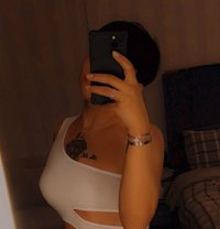 Sh Ou Qعربية - Transsexual escort in Dubai