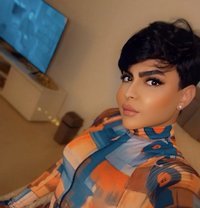 Sh Ou Qعربية - Transsexual escort in Dubai
