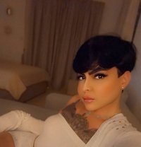 Sh Ou Qعربية - Transsexual escort in Dubai