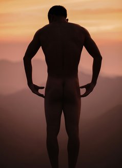 Sam I - Male escort in Bangalore Photo 2 of 3