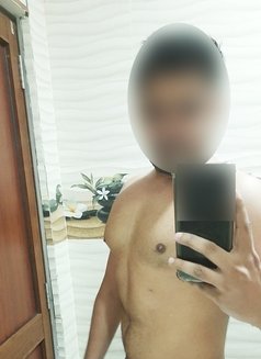 Shaad Massage Boy for Ladies - Male escort in Colombo Photo 1 of 3