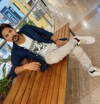 Shaan Escourt Agency - Intérprete masculino de adultos in Dubai