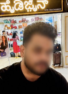 Shaan - Male escort in Bangalore Photo 4 of 6