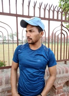 Shaan - Intérprete masculino de adultos in New Delhi Photo 2 of 5