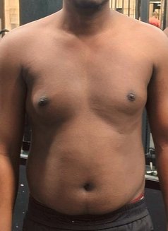 Shaan Ks - Agencia de acompañantes masculinas in Dubai Photo 5 of 7